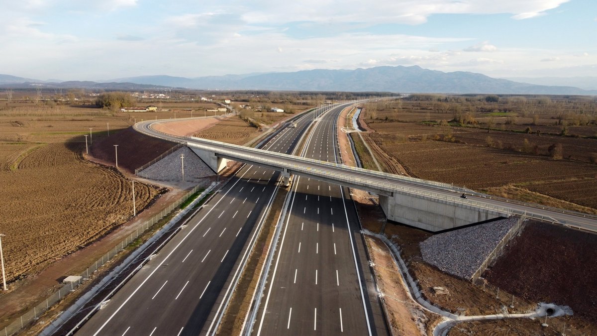 سيتم افتتاح القسم الأخير من طريق شمال مرمرة السريع الذي يربط بين الجانبين الآسيوي والأوروبي لتركيا في 19 ديسمبر